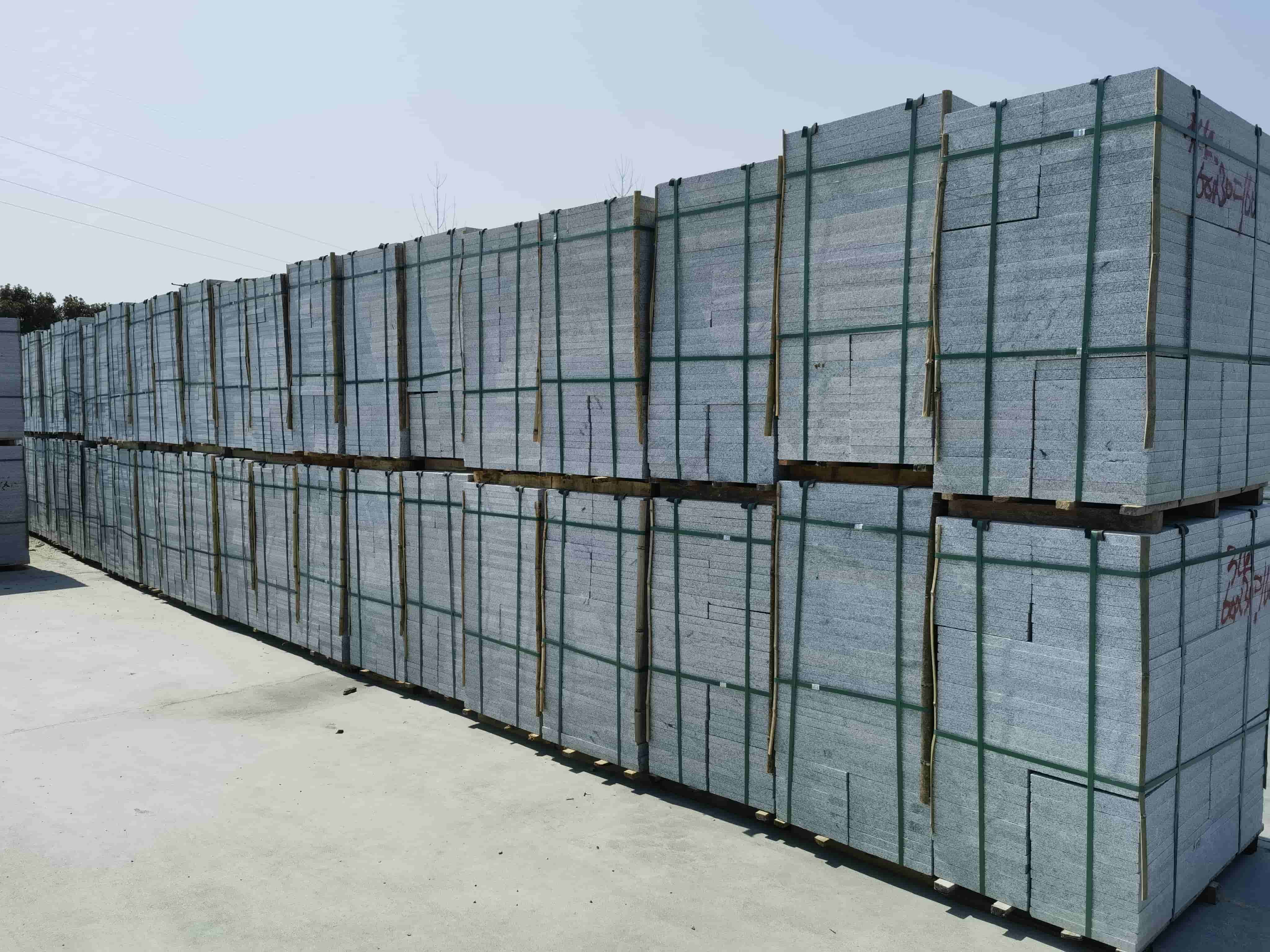 德州芝麻白火烧300*600处理价：3公分23元，5公分28元