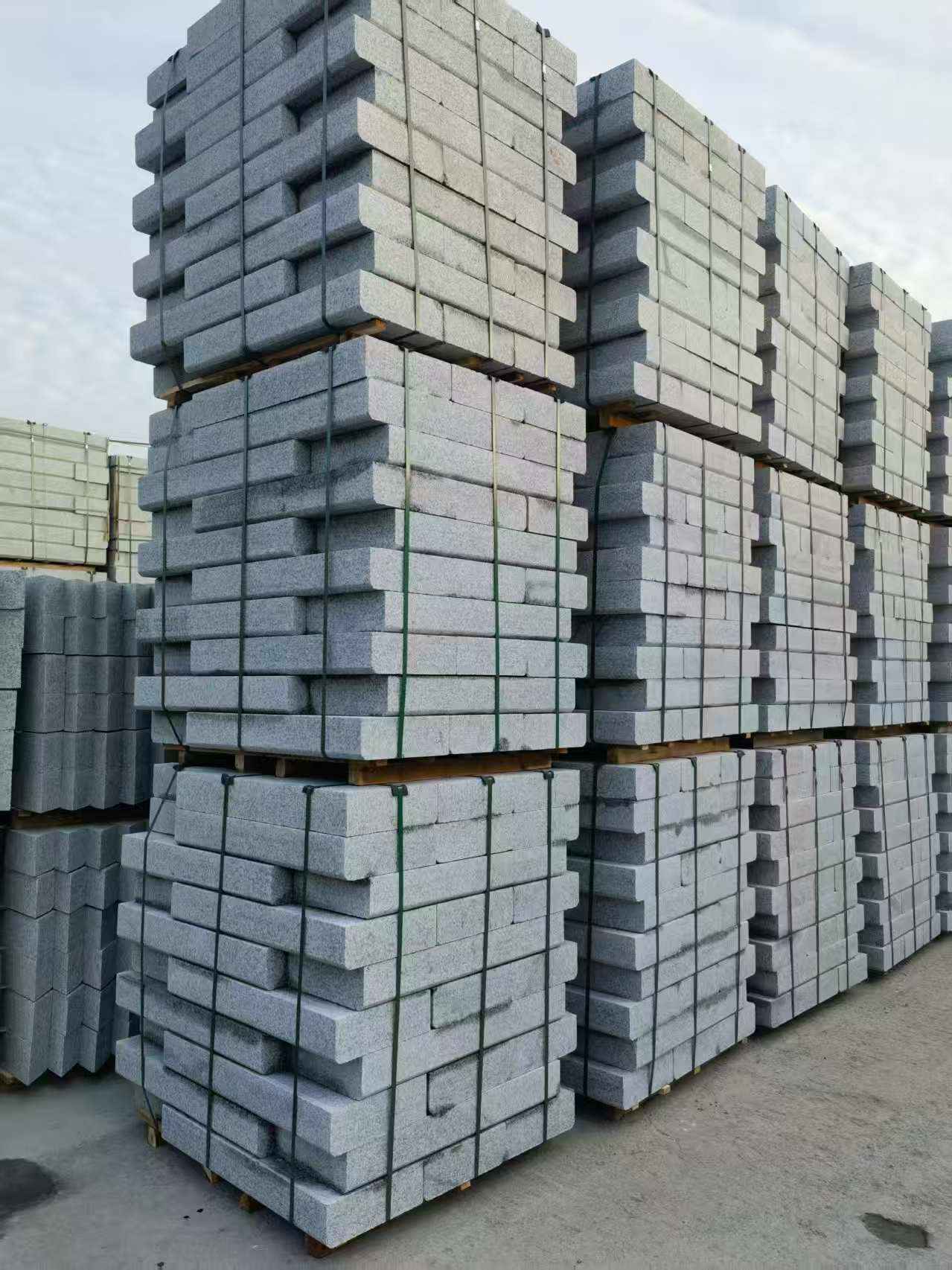 德州 路沿石（路侧石），颜色一致，尺寸标准