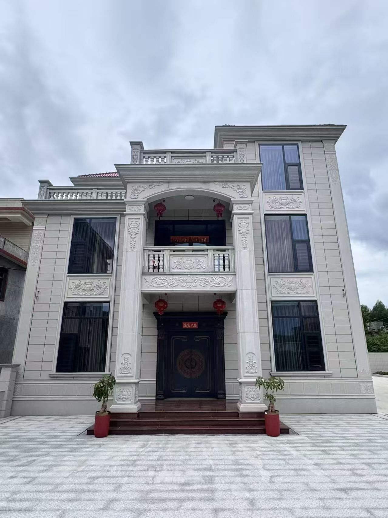 德州 芝麻白石材别墅干挂案例展示