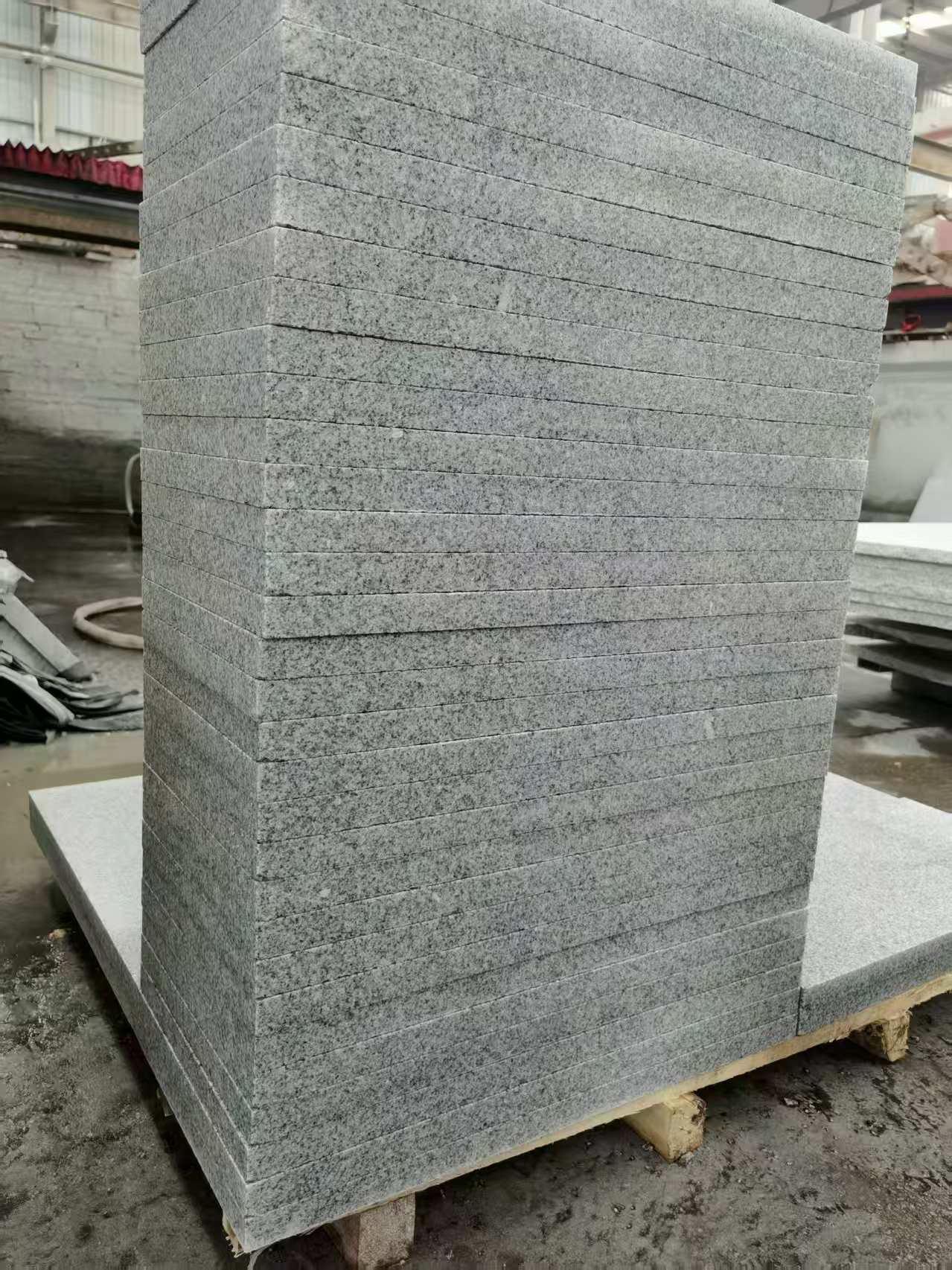 德州 花岗岩 地铺成品300*600，尺寸标准、厚薄均匀