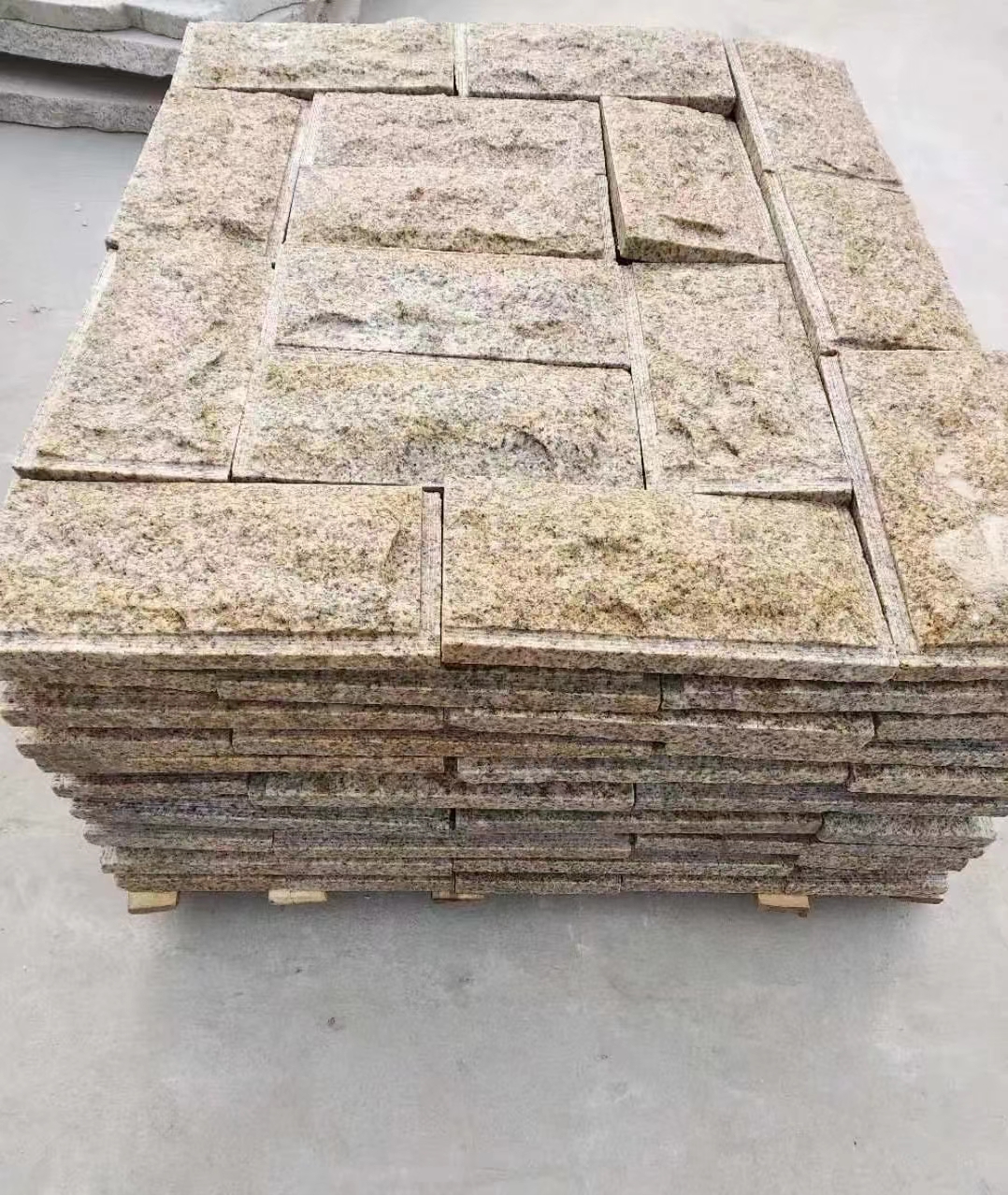 德州黄锈石蘑菇石